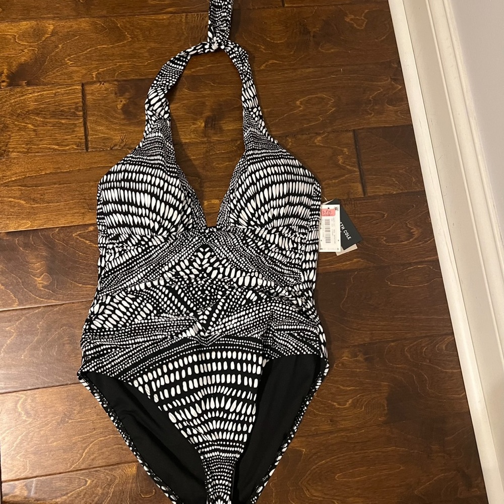 Size Xl Kenneth Cole swimsuit NWT Halter